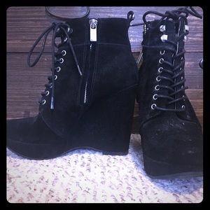 Michael Kors Wedge bootie